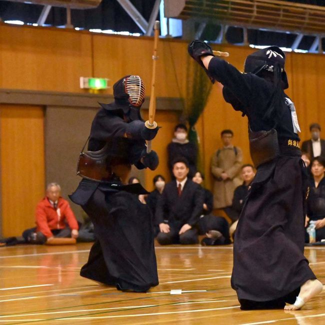団体戦は帯南商Ａが男女そろってＶ　剣道全十勝高体連春季
