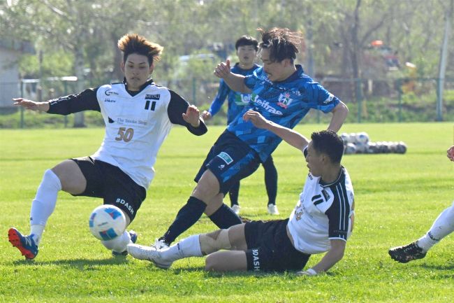 【写真】スカイアース後半猛攻も届かず 道サッカー天皇杯決勝