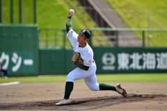 十勝連合打線を四回まで被安打２の好投を見せた足寄の先発・齋藤栄真投手