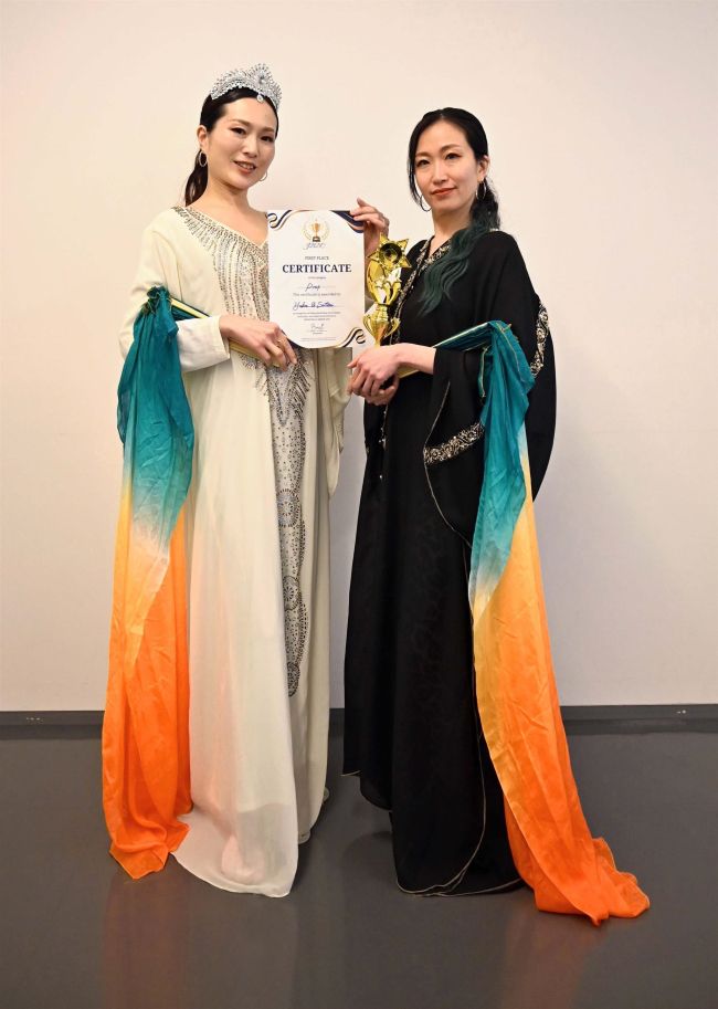 【写真】ベリーダンスデュオ4度目V 中井由佳さん、三浦聡美さん 「2人らしい踊りで感動を」