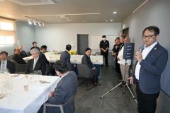 道内経済界トップらと鑑評会５冠祝う　碧雲蔵で上川大雪酒造 15
