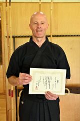 スチュワート一般男子Ｖ、青木高校男子制す　道弓道連盟東部地区選手権大会