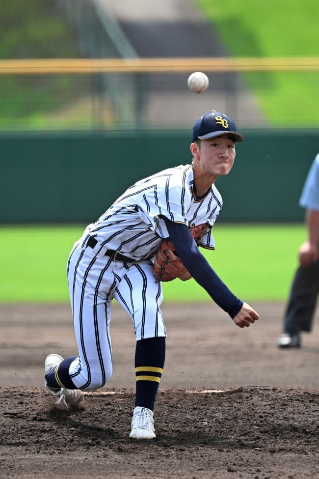 白樺学園４投手が足寄打線封じ込め４強進出　春季高校野球支部予選