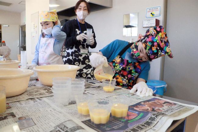 廃油石けん作りに挑戦　大樹で児童体験講座