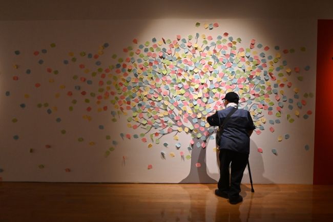 中島みゆき展で成長する「進化樹」　葉にそれぞれの思い～こぼれ話