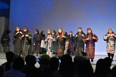 帯広カムイトウウポポ保存会　万博アイヌ舞踊「ウレシパモシリ」で帯広に伝わる踊りなどを披露 6