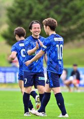 「全員で勝利を」ホームで９得点　北海道十勝スカイアース道リーグ大勝発進 11