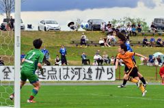 「全員で勝利を」ホームで９得点　北海道十勝スカイアース道リーグ大勝発進 6