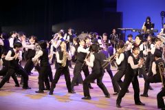 札幌国際情報高校の演奏（助川かおる通信撮影）
