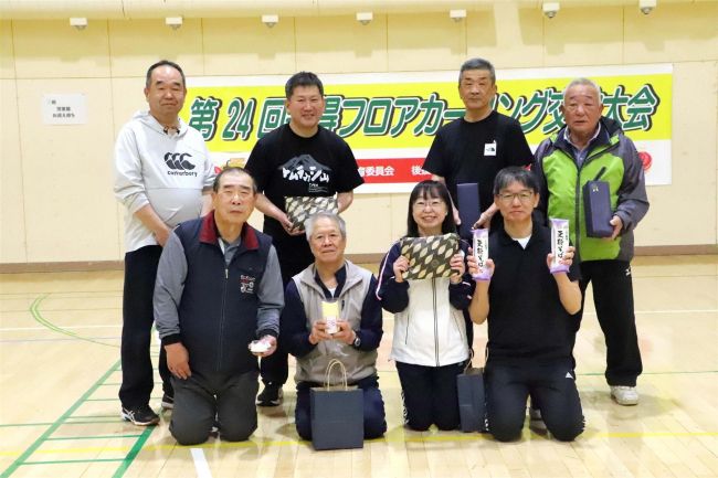岡田さん夫妻のフォルティウスが初優勝　新得町フロアカーリング交歓大会