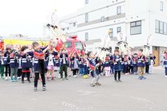 「火遊び絶対にしないよ」大樹で幼年消防クラブ入団式