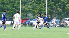【１回戦・帯農―帯南商】勝利を目指して熱戦を繰り広げる選手たち（午前１０時ごろ）