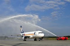 帯広空港初の国際定期便就航　韓国エアロＫ社長「あくまで始まり」