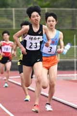 中学男子１５００メートル４組