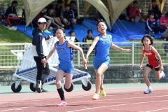 小学５年女子４００メートルリレー