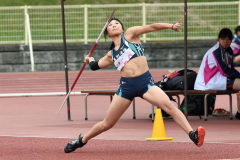 女子やり投げ