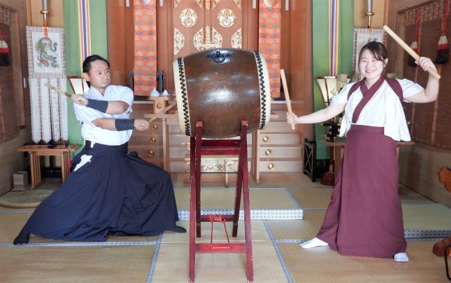 浦幌神社が舞台　和太鼓ユニット「どんど鼓」デビュー