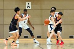男子決勝・白樺学園―帯大谷（金野和彦委撮影）