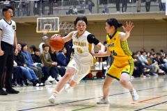 女子決勝・帯大谷―白樺学園（金野和彦撮影）