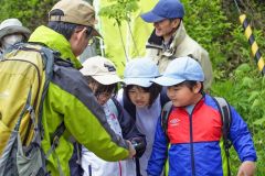 生物多様性を学ぶ　史春森林財団がツアー　広尾