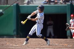 【１回戦・白樺学園―立命館慶祥】白樺学園は８回２死二塁、川島陽琉の右前打で６―１とする。川島は５打数３安打２打点の活躍を見せた