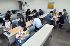 熱戦を繰り広げる参加者