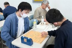 熱戦を繰り広げる参加者