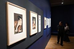 写楽の浮世絵などが並ぶ会場