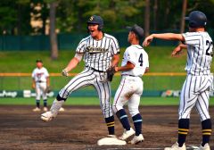 白樺学園９年ぶり４強　士別翔雲に１３―１圧勝　春季道高校野球