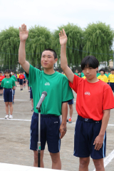 元気よく選手宣誓する生徒代表（３１日、帯広翔陽、助川かおる撮影）