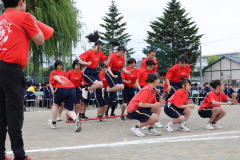競技「タイフーンでＳＨＯＹＯ」でタイミング合わせてジャンプ（３１日、帯広翔陽、助川かおる撮影）