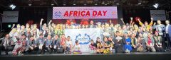 万博「アフリカＤＡＹ」盛況　浦幌のサコミが主催 2