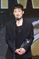 功労賞の柏木（帯広出身）「感謝の気持ちでいっぱい」　バスケＢリーグ表彰式