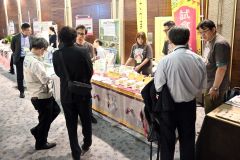 道内産を扱う事業者が出展している交流会
