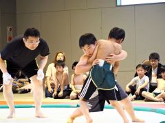 ７５人が熱闘　全十勝小学生対抗相撲選手権大会
