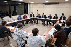 町民と意見交換した議会報告会
