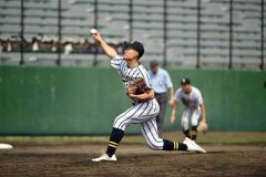 ４番手に登板した土屋優輝投手（金野和彦撮影）