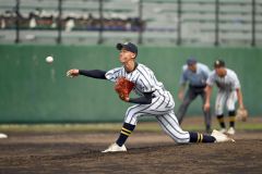 ３番手に登板した西田澄次投手（金野和彦撮影）