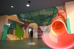 地域交流センター1階のキッズスペース「ポッケの森」