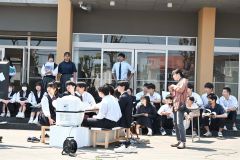 移動式足湯と講師招き授業　帯広大谷高校　ふく井ホテル協力で 2
