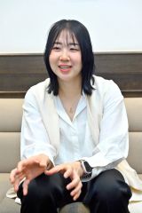 穏やかな表情で競技人生や引退試合イベントなどについて語る永原和可那さん（金野和彦撮影）