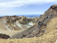 雌阿寒岳の頂上部分から望む景色