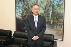 副町長の佐藤氏、新得町長選に出馬表明「先頭に立って汗流す」
