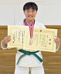 トゥグスバトル（西山道場６年）、小白（帯広少年団５年）秋林（同４年）がＶ　柔道道小学生学年別大会