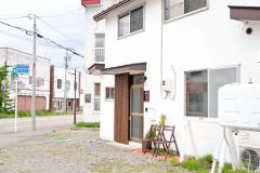 まちなかの空き家を改修した民泊「幕宿」