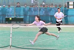 三崎・藤原組３位　全国に一歩及ばず　宮本・細谷組は８強　道高体連テニス