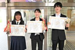 石黒会、堂々歌唱　日野さん津軽三下りの部で準優勝　高校生の岸本さん、山本さんも入賞　五大民謡全国大会