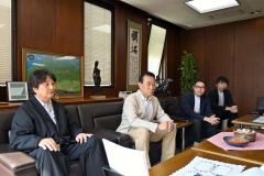 ゴールドウイン渡辺社長ら来社 2