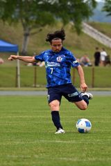 【第３節・北海道十勝スカイアース―ＡＳＣ北海道】後半、ミドルシュートを放つ水野匠弥