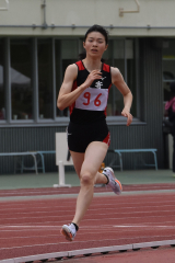 女子８００㍍予選１組